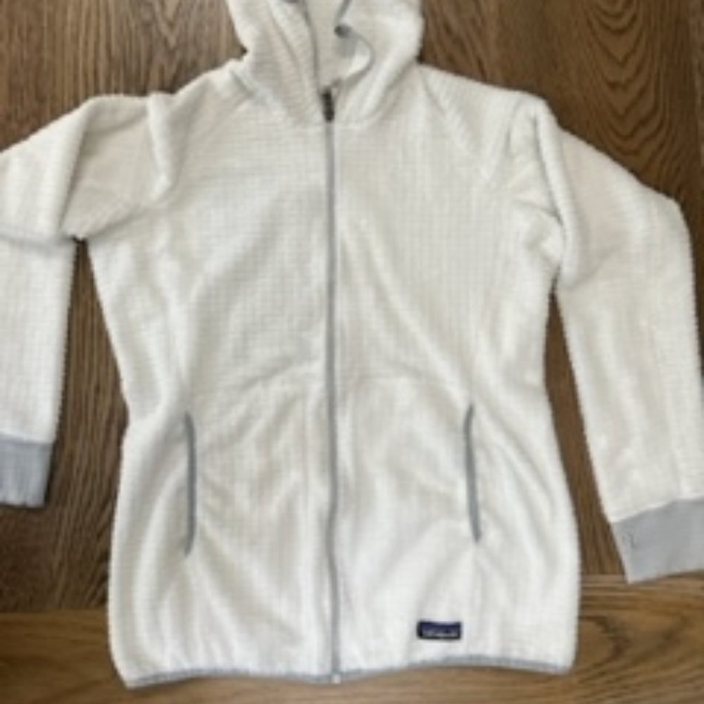 Patagonia Fleece Zip Up Jacket - Winter White